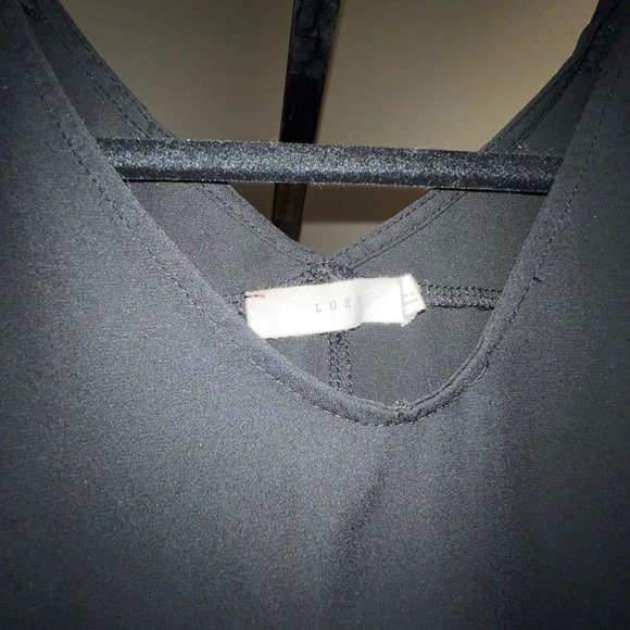 Cold shoulder top - Picture 2 of 3